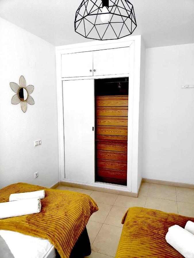 Apartmán La Playa Blanca 1 Orbiplaya, Pool, Beach Front, Wifi Torrevieja Exteriér fotografie